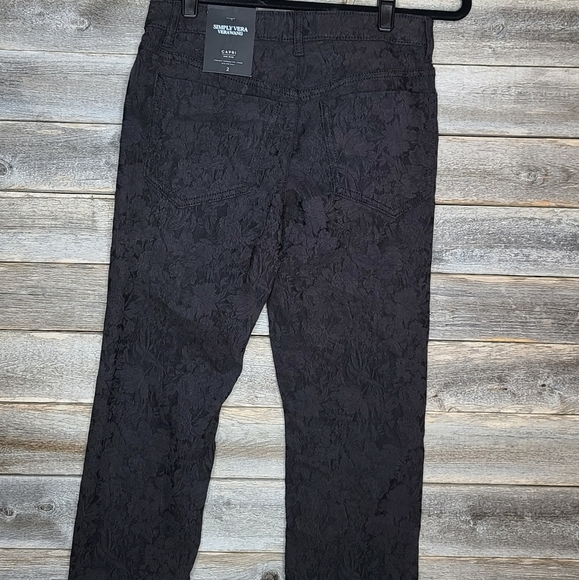 Simply Vera Vera Wang Mid Rise Capris - Picture 2 of 4